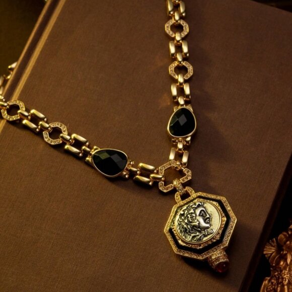 VINTAGE STYLE BLACK AND GOLD COIN NECKLACE